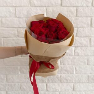 20-round-red-roses-bouquet