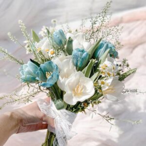blue-x-white-tulips
