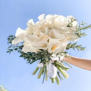 white-calla-roses